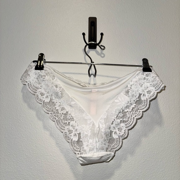 Victoria's Secret Red and White Lace Lingerie Panties Set - Picture 9 of 14